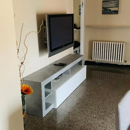 Libarna Outlet Apartamento *